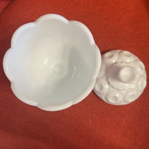 Vintage Moon and Stars Milk Glass Compote Jar with Lid - LE Smith 1960s - Picture 7 of 14